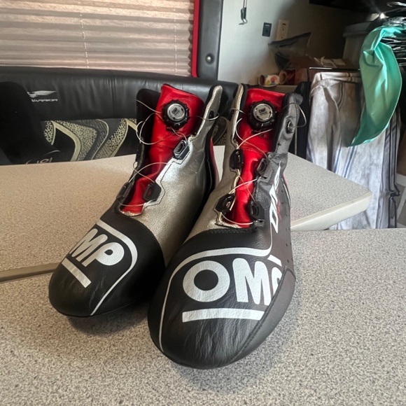 ONE EVO X R SHOES FIA 8856-2018 Size 45 Red, Black, Silver